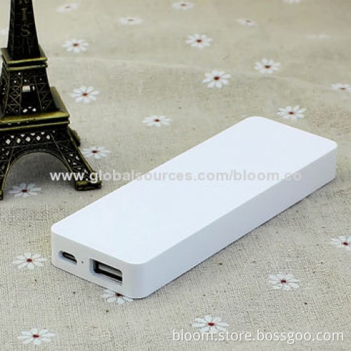 Universal 4,000mAh USB Phone Chargers for Samsung/HTC/RIM's BlackBerryNew